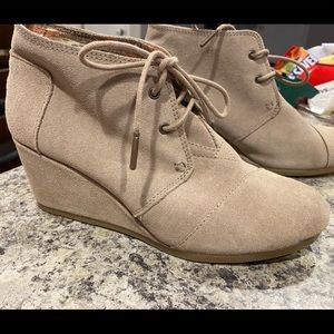 Toms Desert Wedge LaceUp Bootie